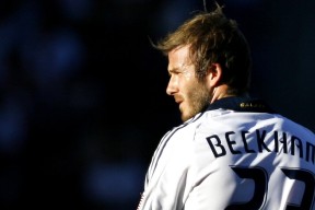 开云官网-布鲁诺存在感拉满，阿尔及利亚节奏掌控希腊，一场地中海的思想角力