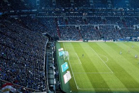 开云体育世界杯-芬兰对阵英格兰，若日尼奥存在感拉满，中场节拍器如何定义现代足球