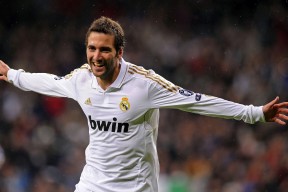 开云下载-乌拉圭强压比利亚雷亚尔，当南美铁血遇上欧陆艺术，基米希如何成为关键先生？